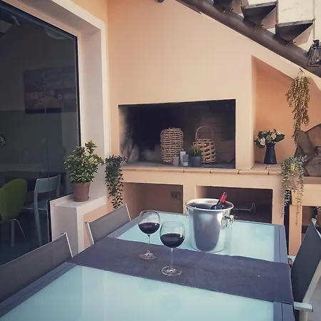 Sardinian Sea House בית נופש